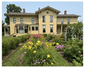 Competition entry: The whole Hixon House